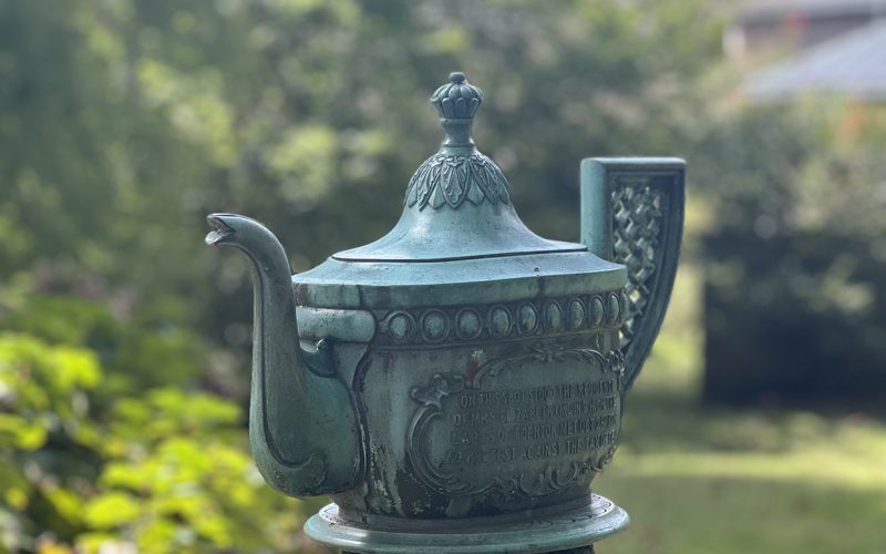 The Edenton Tea Party teapot monument, marking the site of the 1774 ladies' protest in Edenton's Historic District